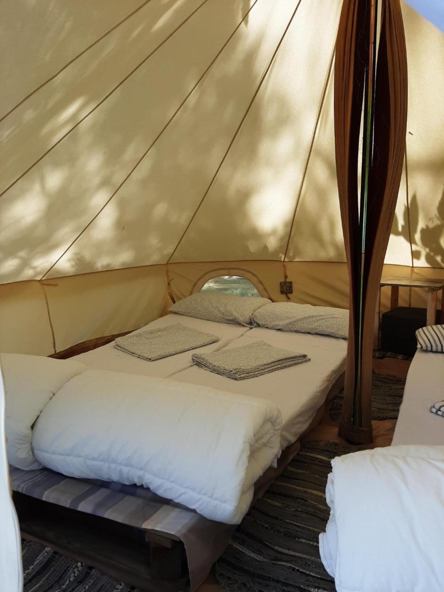 Rifugio Manfrè Glamping Tent Belpasso Bagian luar foto