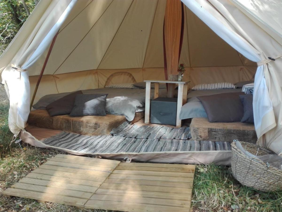 Rifugio Manfrè Glamping Tent Belpasso Bagian luar foto