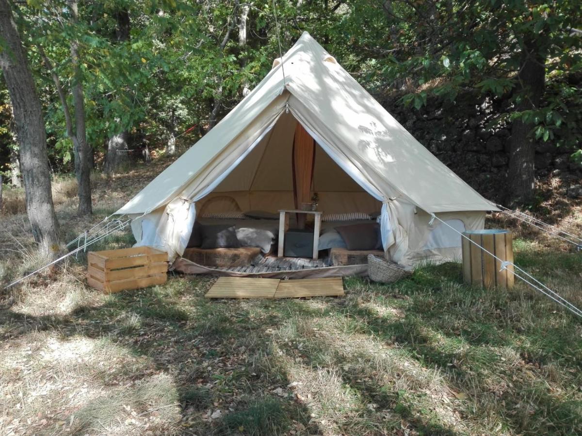 Rifugio Manfrè Glamping Tent Belpasso Bagian luar foto